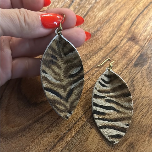 Cowhair Animal Print Leather Earrings . Boho. Festival. Zebra - Picture 2 of 3